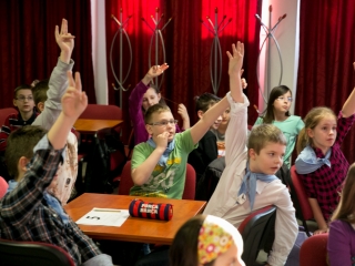 Illemtan vetélkedő az MMK-ban - fotó: Ónodi Zoltán