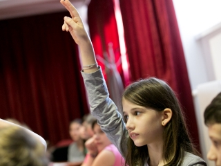 Illemtan vetélkedő az MMK-ban - fotó: Ónodi Zoltán