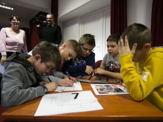 Illemtan vetélkedő az MMK-ban - fotó: Ónodi Zoltán