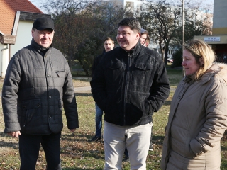 Fákat ültettek a Békében - fotó: Sándor Judit