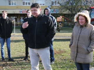 Fákat ültettek a Békében - fotó: Sándor Judit