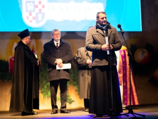 Advent első vasárnapja a főtéren - fotó: Ónodi Zoltán