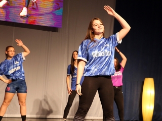 Rudas szalagavató a sportcsarnokban - fotó: Sándor Judit