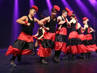 A Dunaferr iskola szalagavatója a sportcsarnokban  - fotó: Sándor Judit