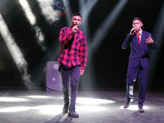 A Dunaferr iskola szalagavatója a sportcsarnokban  - fotó: Sándor Judit