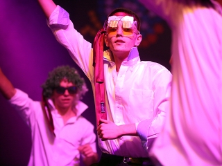 A Dunaferr iskola szalagavatója a sportcsarnokban  - fotó: Sándor Judit