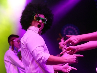 A Dunaferr iskola szalagavatója a sportcsarnokban  - fotó: Sándor Judit