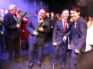 A Dunaferr iskola szalagavatója a sportcsarnokban  - fotó: Sándor Judit