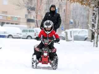 Hótakaró alatt a város - fotó: Sándor Judit