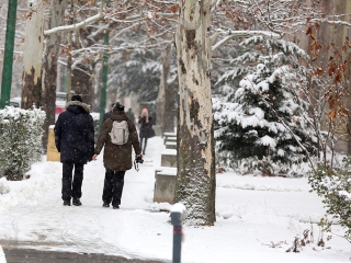 Hótakaró alatt a város - fotó: Sándor Judit
