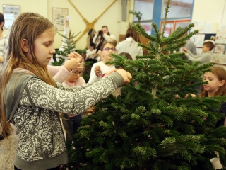 Karácsonyfa díszítő verseny (2018) - fotó: Sándor Judit