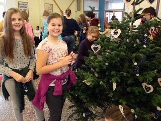 Karácsonyfa díszítő verseny (2018) - fotó: Sándor Judit