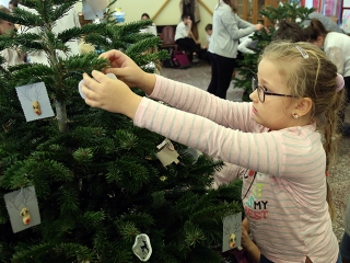 Karácsonyfa díszítő verseny (2018) - fotó: Sándor Judit