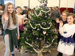 Karácsonyfa díszítő verseny (2018) - fotó: Sándor Judit