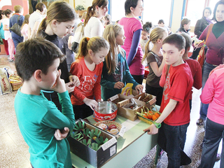 Húsvéti vásár a Dózsa iskolában - fotó: Ónodi Zoltán