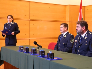 Csapatmunka a Dunán innen és túl - fotó: Ónodi Zoltán