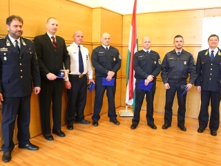 Csapatmunka a Dunán innen és túl - fotó: Ónodi Zoltán