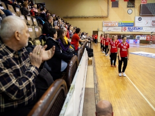 Mezátadó a sportcsarnokban - fotó: Ónodi Zoltán