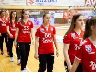 Mezátadó a sportcsarnokban - fotó: Ónodi Zoltán