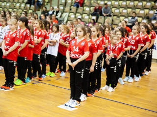 Mezátadó a sportcsarnokban - fotó: Ónodi Zoltán