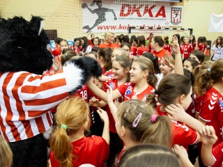 Mezátadó a sportcsarnokban - fotó: Ónodi Zoltán