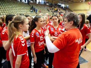 Mezátadó a sportcsarnokban - fotó: Ónodi Zoltán