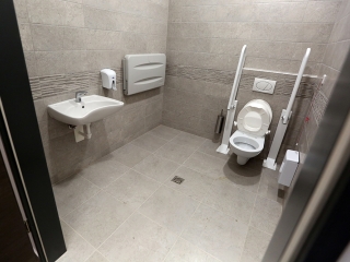 Az egykori zöld SZTK felújítása (2019) - fotó: Sándor Judit