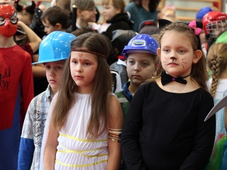 Farsang a Dózsa iskolában (2019) - fotó: Sándor Judit