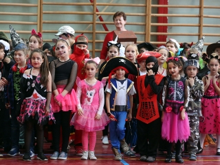 Farsang a Dózsa iskolában (2019) - fotó: Sándor Judit