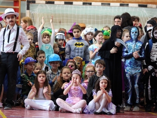 Farsang a Dózsa iskolában (2019) - fotó: Sándor Judit