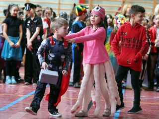 Farsang a Dózsa iskolában (2019) - fotó: Sándor Judit