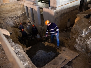 Jó ütemben halad az uszoda felújítása - fotó: Ónodi Zoltán