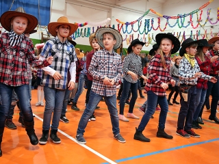 Farsangi bál a Móriczban - fotó: 