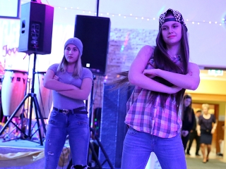 Alapítványi bál a POK-ban - fotó: Sándor Judit