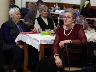 Nyugdíjasok farsangja Pentelén - fotó: Sándor Judit