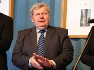 Gombos István kiállítása Pakson - fotó: Sándor Judit