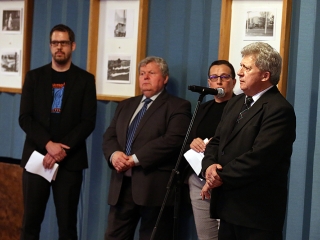 Gombos István kiállítása Pakson - fotó: Sándor Judit