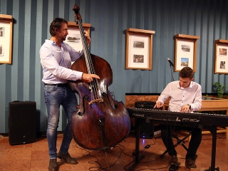 Gombos István kiállítása Pakson - fotó: Sándor Judit