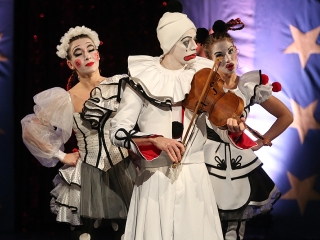 Táncirkusz - Premier a Bartókban - fotó: Sándor Judit