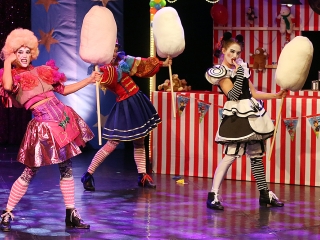 Táncirkusz - Premier a Bartókban - fotó: Sándor Judit