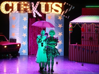 Táncirkusz - Premier a Bartókban - fotó: Sándor Judit