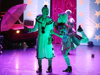 Táncirkusz - Premier a Bartókban - fotó: Sándor Judit