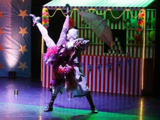 Táncirkusz - Premier a Bartókban - fotó: Sándor Judit