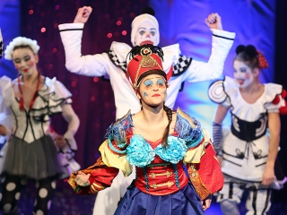 Táncirkusz - Premier a Bartókban - fotó: Sándor Judit