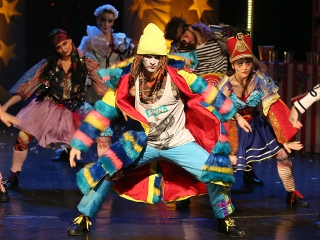 Táncirkusz - Premier a Bartókban - fotó: Sándor Judit