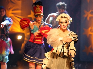 Táncirkusz - Premier a Bartókban - fotó: Sándor Judit