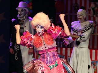 Táncirkusz - Premier a Bartókban - fotó: Sándor Judit