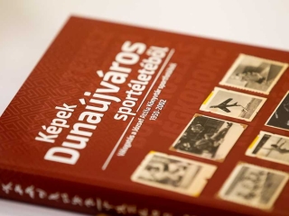 Könyvbemutató a könyvtárban - fotó: Ónodi Zoltán