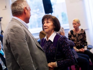 Könyvbemutató a könyvtárban - fotó: Ónodi Zoltán