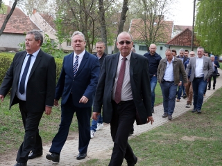 Nagyvenyimi fejlesztések - Településbejárás - fotó: Sándor Judit